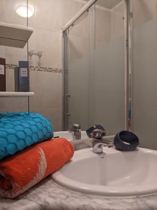 Logement Entier: Levallois-Perret- Porte De Paris Kültér fotó